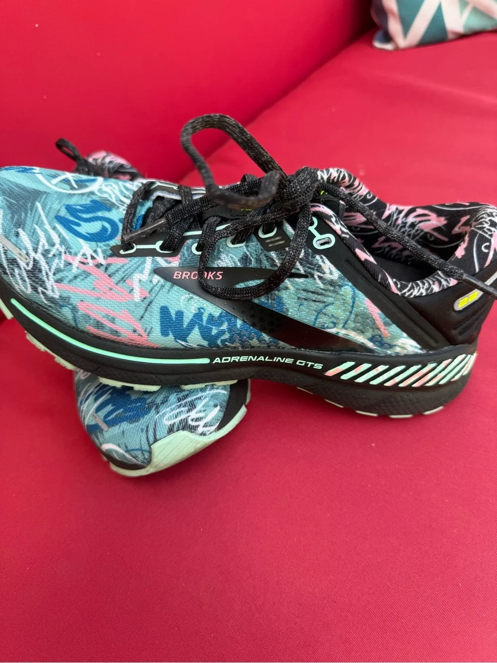 Brooks Women's Teal Blue Patterned Athletic Shoes
